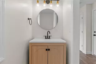 39 N Cornell Ave, Warren, RI 02885 - Photo 13