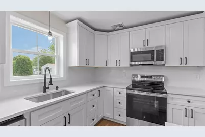 39 N Cornell Avenue, Warren, RI 02885 - Photo 5