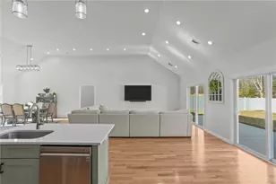 1 Alexandria Wy, Johnston, RI 02919 - Photo 9