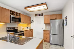 892 Halifax Dr, Warwick, RI 02886 - Photo 13