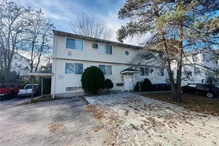 860 Douglas Ave, Providence, RI 02908 - Photo 1