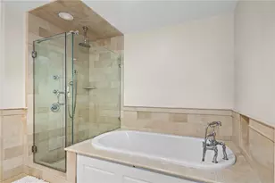 1 Tower Dr, Portsmouth, RI 02871 - Photo 13