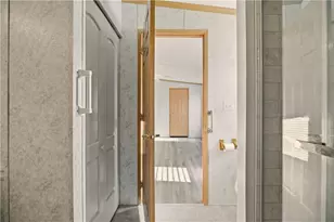 35 Cathy Cir, Portsmouth, RI 02871 - Photo 17