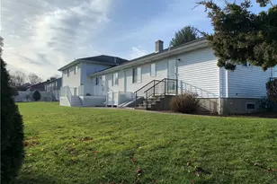 14 Ferncrest Dr, Johnston, RI 02919 - Photo 3