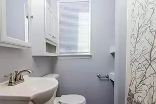 14 Pearl St, East Greenwich, RI 02818 - Photo 9