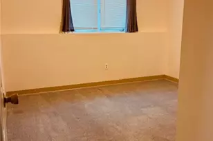 724 Beverage Hill Ave, Pawtucket, RI 02861 - Photo 5