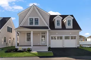 12 Lookout Ln, Portsmouth, RI 02871 - Photo 1