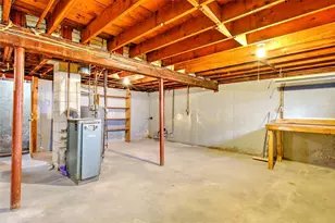 370 Budlong Rd, Cranston, RI 02920 - Photo 29