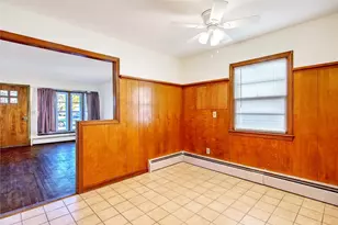 370 Budlong Rd, Cranston, RI 02920 - Photo 15