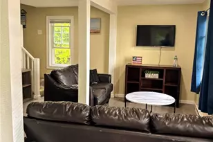 844 Boston Neck Rd, Narragansett, RI 02882 - Photo 19