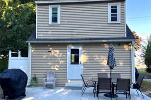 844 Boston Neck Rd, Narragansett, RI 02882 - Photo 3