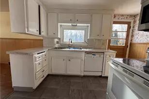 64 Cliffside Dr, Cranston, RI 02920 - Photo 9