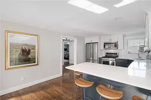 4 Mt Ave, Providence, RI 02906 - Photo 17