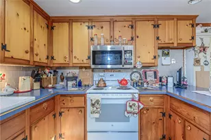 225 Old Mill Ln, Portsmouth, RI 02871 - Photo 15