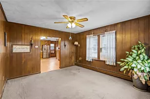 128 Warwick Rd, Pawtucket, RI 02861 - Photo 17