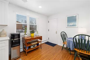 70 Carroll Ave, Newport, RI 02840 - Photo 15