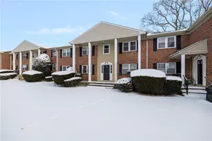 70 Carroll Ave, Newport, RI 02840 - Photo 23