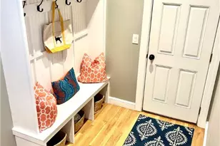 83 Friendship St, East Greenwich, RI 02818 - Photo 5