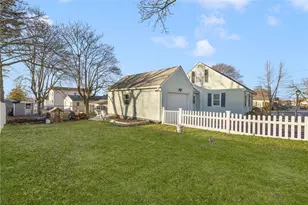 399 Brown St, East Providence, RI 02914 - Photo 35