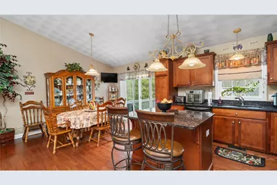 9 Kenneth Avenue, Warwick, RI 02886 - Photo 3