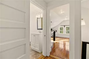 31 Bayside Ave, Newport, RI 02840 - Photo 21