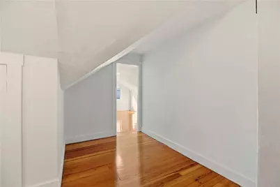 31 Bayside Avenue #4, Newport, RI 02840 - Photo 5