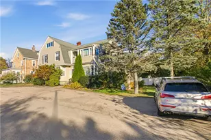 31 Bayside Ave, Newport, RI 02840 - Photo 25