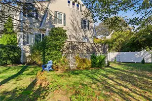 31 Bayside Ave, Newport, RI 02840 - Photo 23