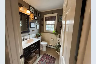 7 Boulevard East Boulevard, Middletown, RI 02842 - Photo 5