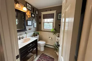 7 Blvd East Blvd, Middletown, RI 02842 - Photo 5