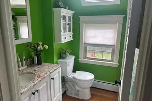 7 Blvd East Blvd, Middletown, RI 02842 - Photo 11