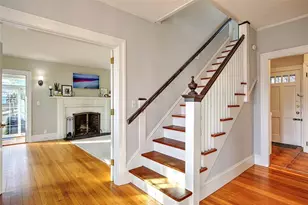 7 Angell Ct, Providence, RI 02906 - Photo 23