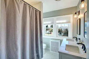 7 Angell Ct, Providence, RI 02906 - Photo 35