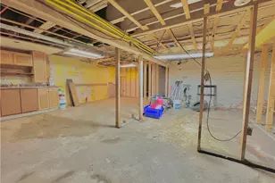 559 Branch Ave, Providence, RI 02904 - Photo 9