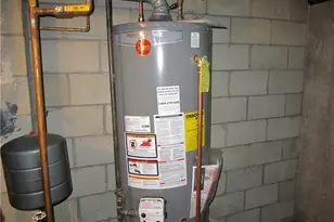 29 Valley St, Cranston, RI 02920 - Photo 27