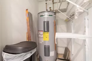 201 Woodlawn Ave, North Providence, RI 02904 - Photo 17