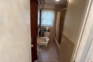 65 Johnson St, Pawtucket, RI 02860 - Photo 5