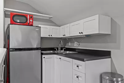 4 Red Cross Avenue #4, Newport, RI 02840 - Photo 35