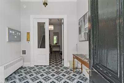 4 Red Cross Avenue #4, Newport, RI 02840 - Photo 3