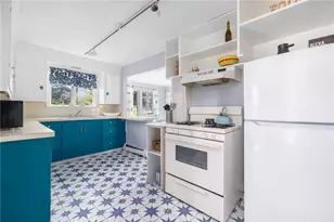 37 Concord Dr, Middletown, RI 02842 - Photo 9