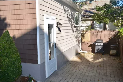 15 Halsey Street, Newport, RI 02840 - Photo 5