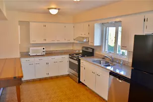 15 Halsey St, Newport, RI 02840 - Photo 25