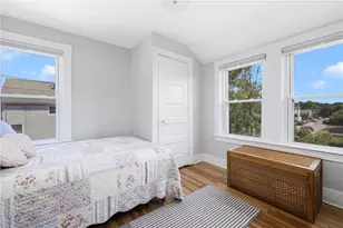 10 Eustis Ave, Newport, RI 02840 - Photo 25