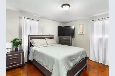 27 Lloyd Street, Pawtucket, RI 02860 - Photo 11