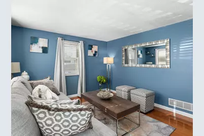 27 Lloyd Street, Pawtucket, RI 02860 - Photo 3