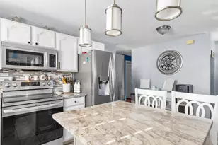 27 Lloyd St, Pawtucket, RI 02860 - Photo 9