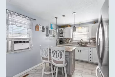 27 Lloyd Street, Pawtucket, RI 02860 - Photo 7