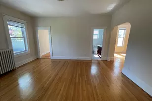 26 Ayrault St, Newport, RI 02840 - Photo 5