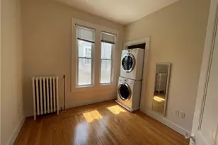 26 Ayrault St, Newport, RI 02840 - Photo 15