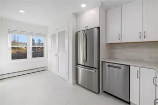 57 Clinton St, Newport, RI 02840 - Photo 5